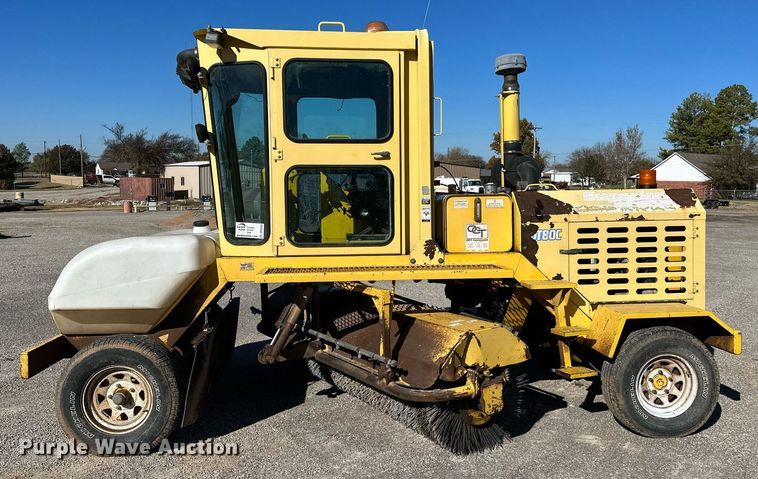 image for item DP3250 2005 Superior Broom DT80C  broom