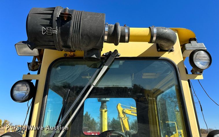 image for item DP3250 2005 Superior Broom DT80C  broom