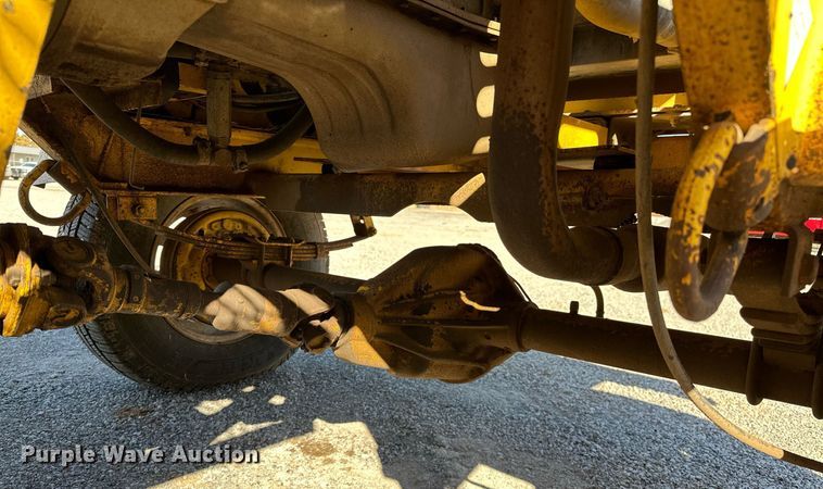 image for item DP3250 2005 Superior Broom DT80C  broom