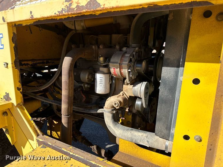 image for item DP3250 2005 Superior Broom DT80C  broom