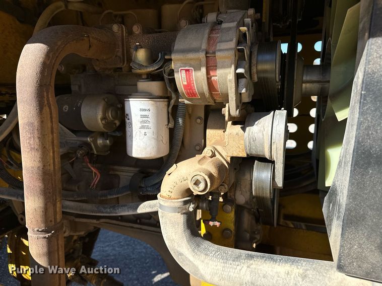 image for item DP3250 2005 Superior Broom DT80C  broom