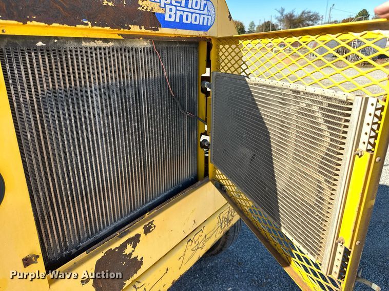 image for item DP3250 2005 Superior Broom DT80C  broom