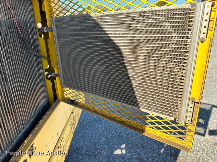 image for item DP3250 2005 Superior Broom DT80C  broom