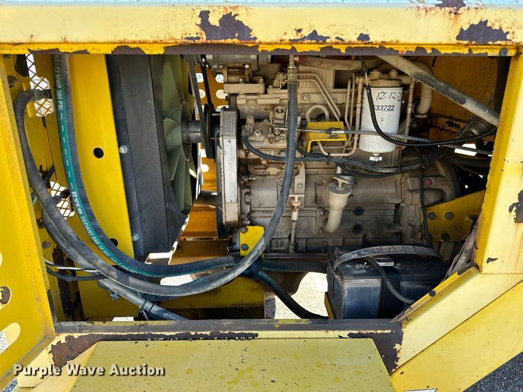 image for item DP3250 2005 Superior Broom DT80C  broom