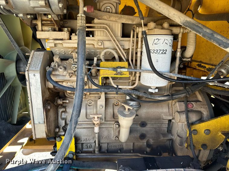 image for item DP3250 2005 Superior Broom DT80C  broom