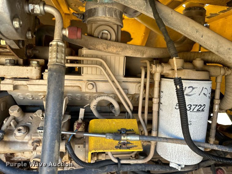 image for item DP3250 2005 Superior Broom DT80C  broom