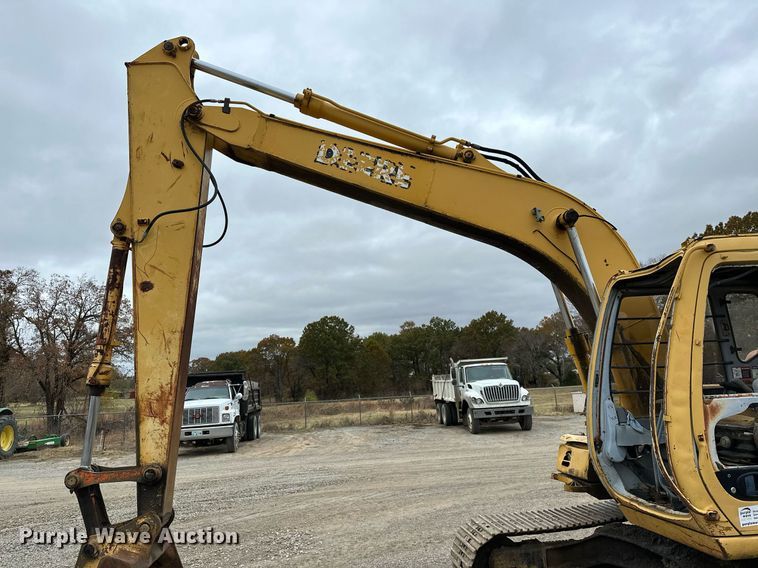 image for item DP3262 1999 John Deere 120  excavator