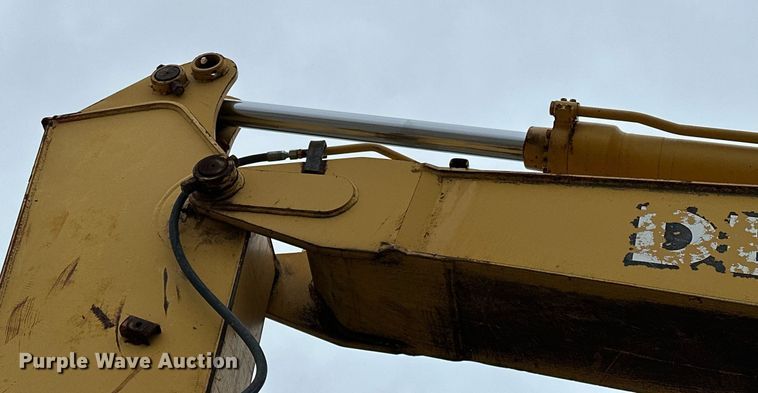 image for item DP3262 1999 John Deere 120  excavator