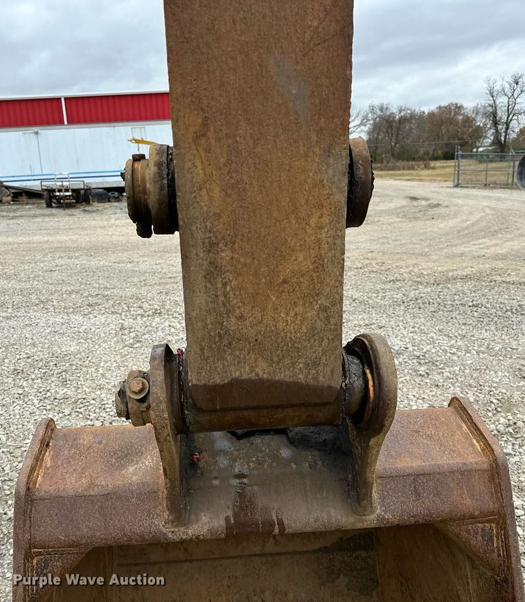 image for item DP3262 1999 John Deere 120  excavator