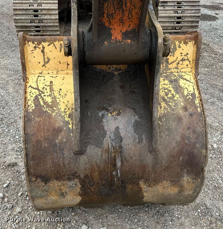 image for item DP3262 1999 John Deere 120  excavator