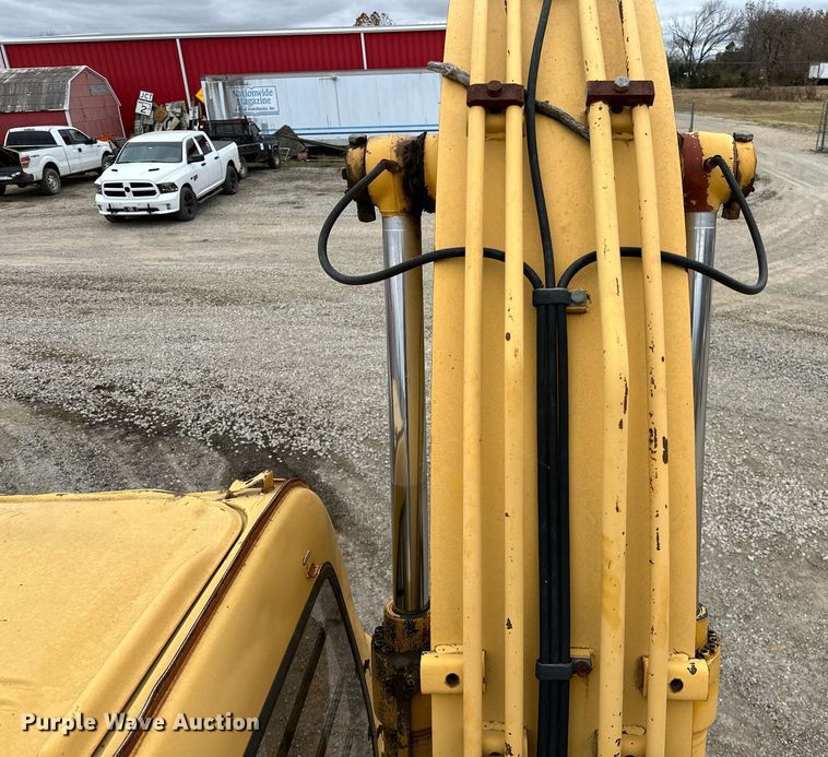 image for item DP3262 1999 John Deere 120  excavator