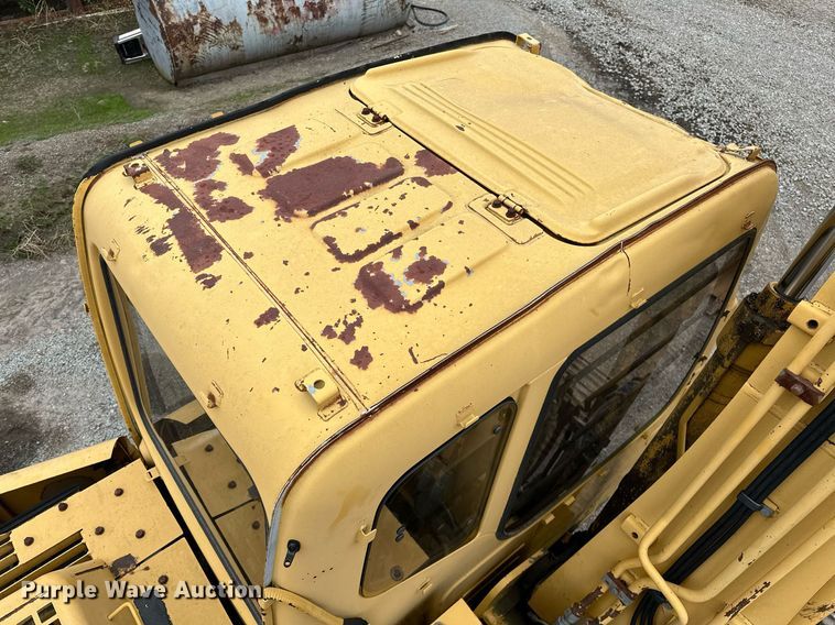 image for item DP3262 1999 John Deere 120  excavator