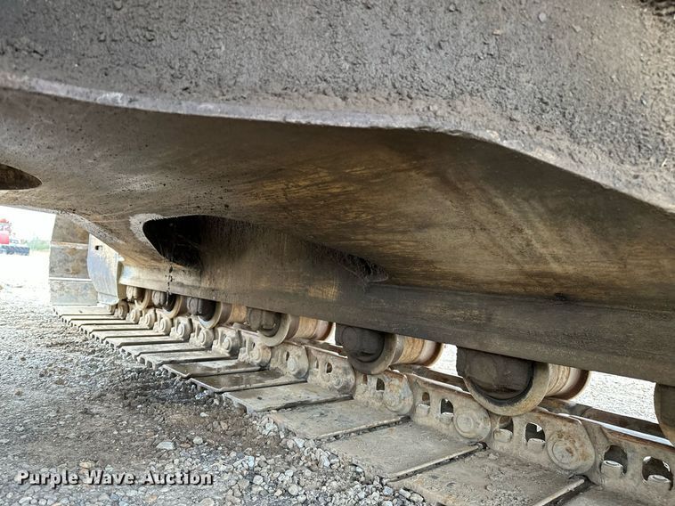 image for item DP3262 1999 John Deere 120  excavator