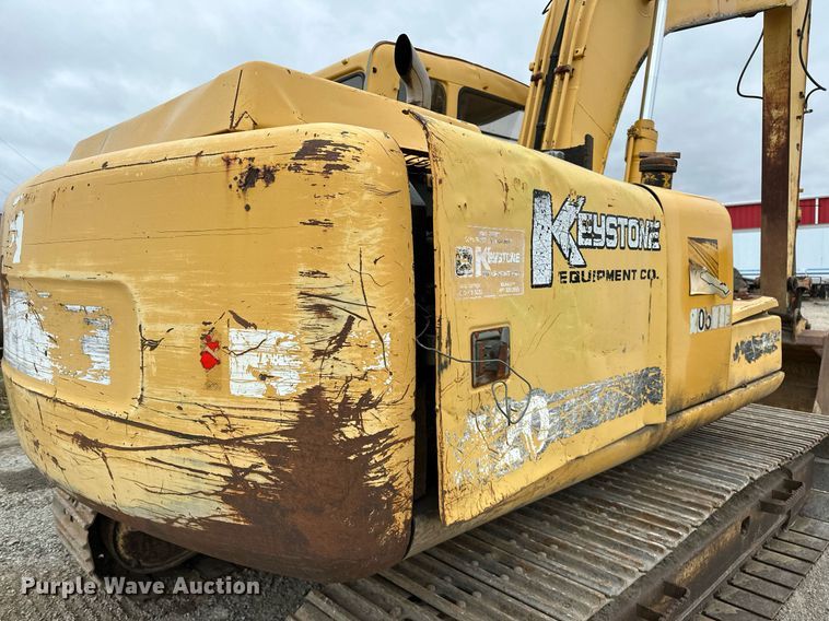 image for item DP3262 1999 John Deere 120  excavator