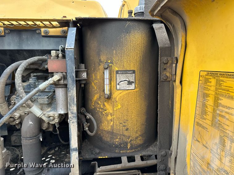 image for item DP3262 1999 John Deere 120  excavator