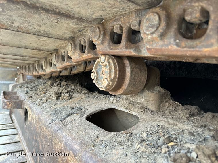 image for item DP3262 1999 John Deere 120  excavator