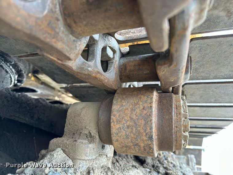 image for item DP3262 1999 John Deere 120  excavator