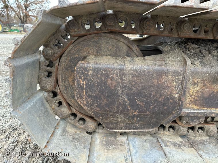 image for item DP3262 1999 John Deere 120  excavator