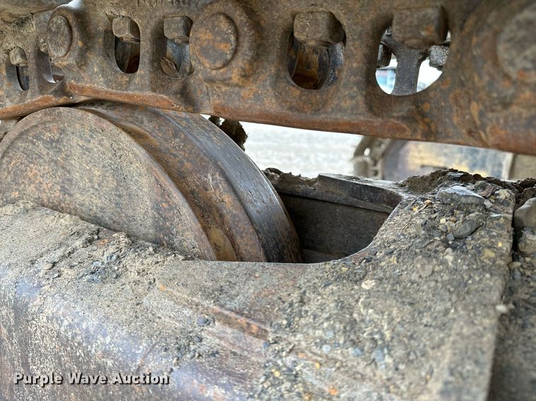 image for item DP3262 1999 John Deere 120  excavator