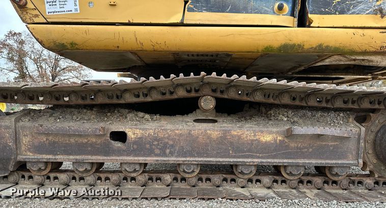 image for item DP3262 1999 John Deere 120  excavator