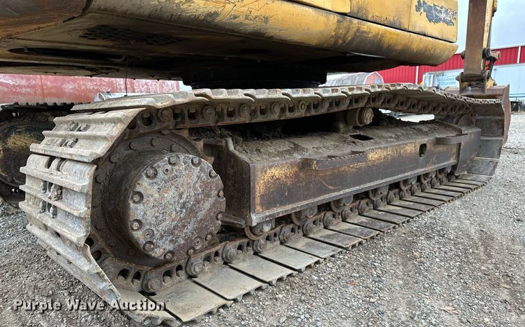 image for item DP3262 1999 John Deere 120  excavator