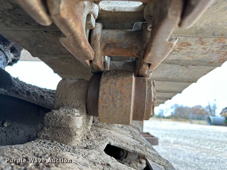 image for item DP3262 1999 John Deere 120  excavator