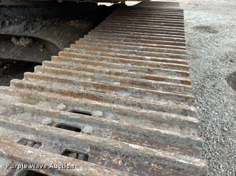 image for item DP3262 1999 John Deere 120  excavator