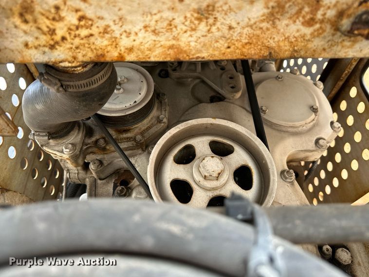 image for item DP4391 2004 GMC T7500  hook lift truck