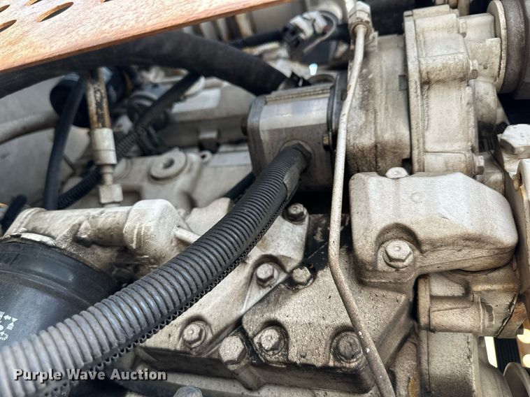 image for item DP4391 2004 GMC T7500  hook lift truck