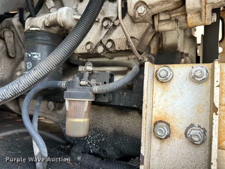 image for item DP4391 2004 GMC T7500  hook lift truck