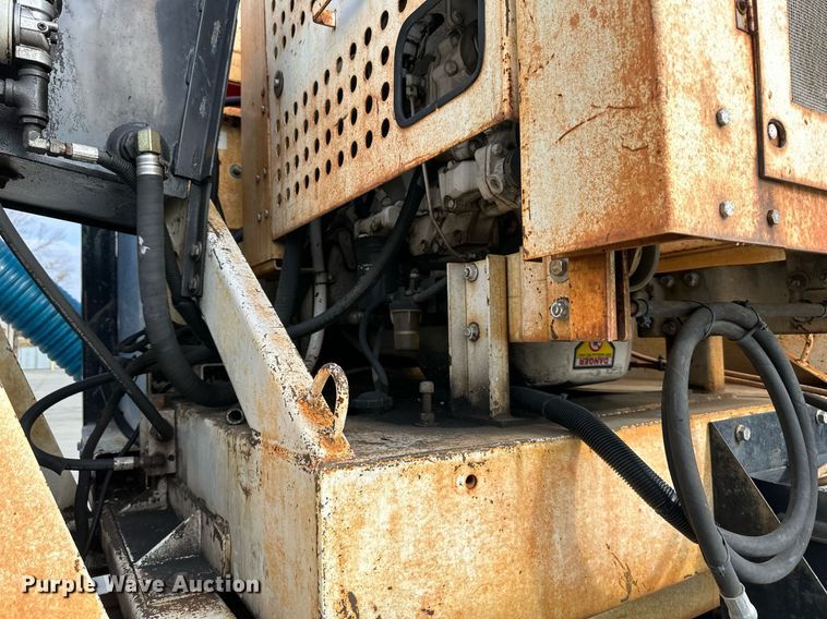 image for item DP4391 2004 GMC T7500  hook lift truck