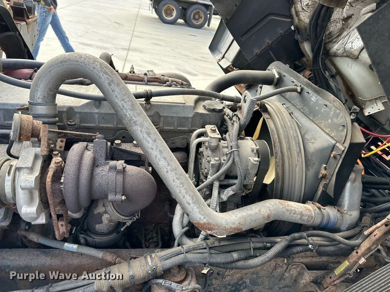 image for item DP4391 2004 GMC T7500  hook lift truck