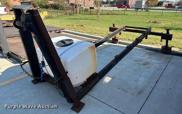 image for item DP4391 2004 GMC T7500  hook lift truck