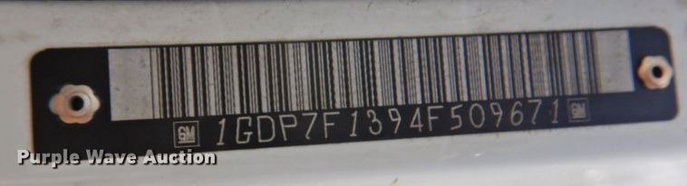 image for item DP4391 2004 GMC T7500  hook lift truck