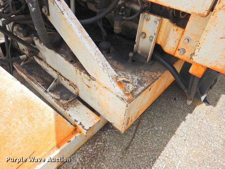 image for item DP4391 2004 GMC T7500  hook lift truck