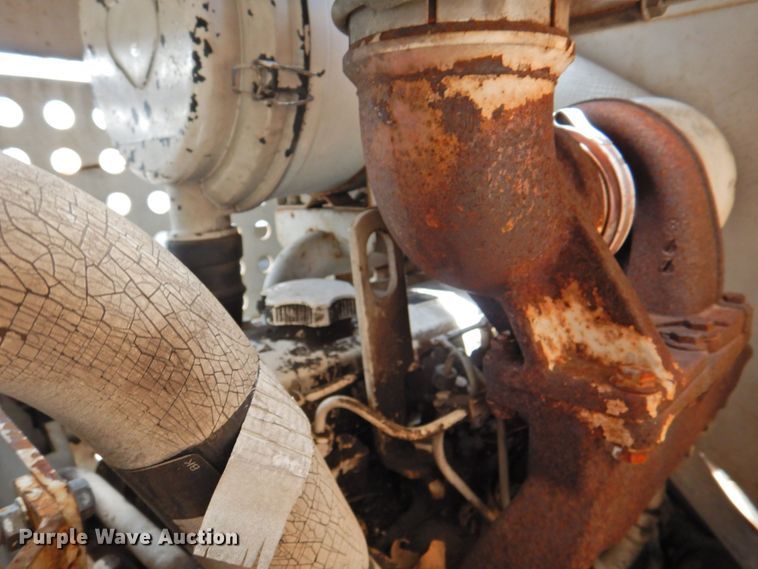 image for item DP4391 2004 GMC T7500  hook lift truck