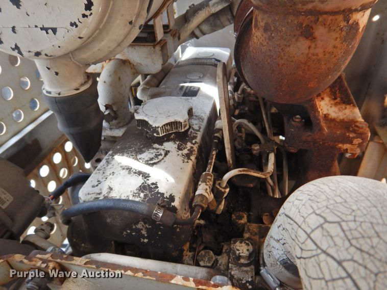 image for item DP4391 2004 GMC T7500  hook lift truck