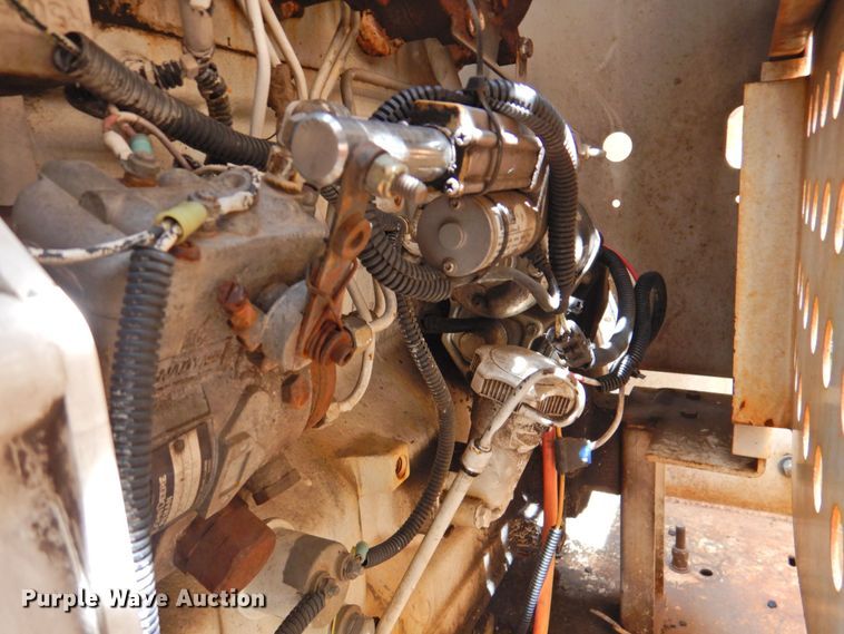 image for item DP4391 2004 GMC T7500  hook lift truck