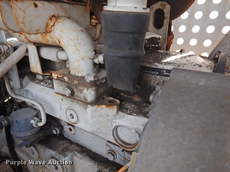 image for item DP4391 2004 GMC T7500  hook lift truck