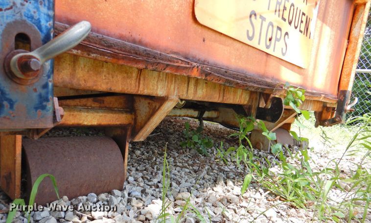 image for item DP4391 2004 GMC T7500  hook lift truck