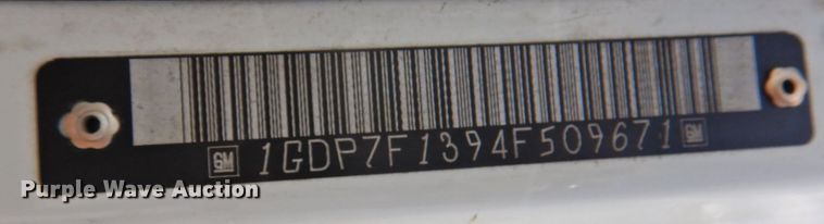 image for item DP4391 2004 GMC T7500  hook lift truck