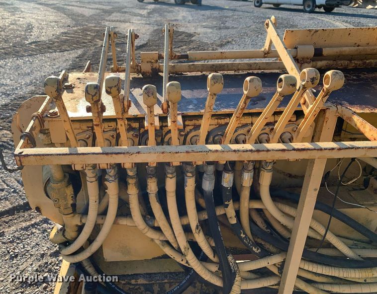 image for item DP8673 1975 Puckett T450  paver