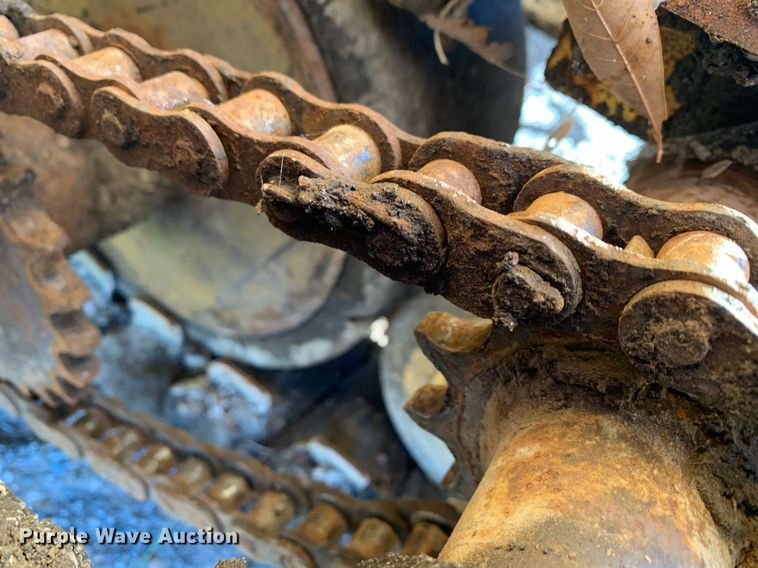 image for item DP8673 1975 Puckett T450  paver