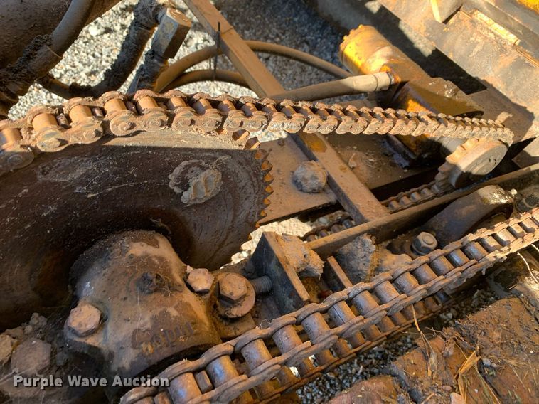 image for item DP8673 1975 Puckett T450  paver