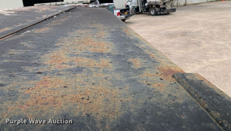 image for item DP8753 2002 GMC C7500  pothole patcher truck