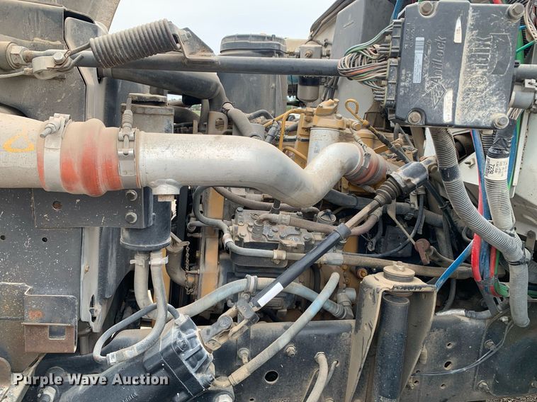 image for item DP8753 2002 GMC C7500  pothole patcher truck