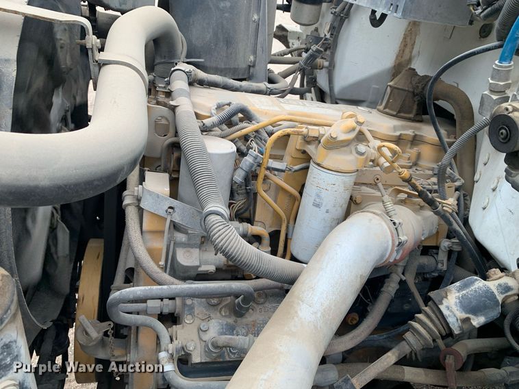 image for item DP8753 2002 GMC C7500  pothole patcher truck