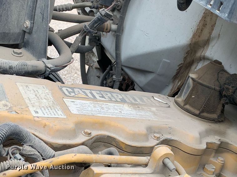 image for item DP8753 2002 GMC C7500  pothole patcher truck