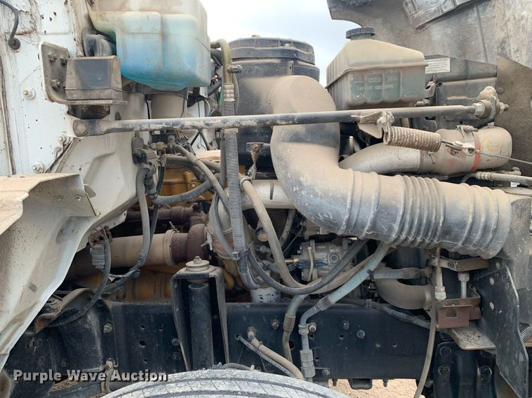 image for item DP8753 2002 GMC C7500  pothole patcher truck