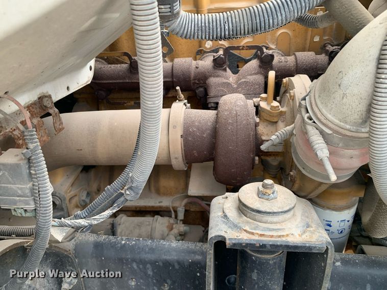 image for item DP8753 2002 GMC C7500  pothole patcher truck